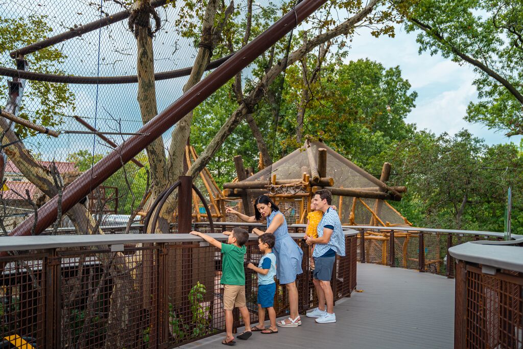A family enjoying a visit to the Saint Louis Zoo